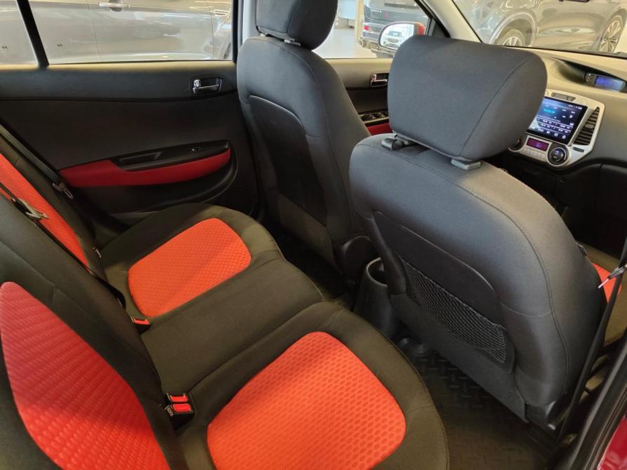 Hyundai i20 I Санкт-Петербург  - изображение 8