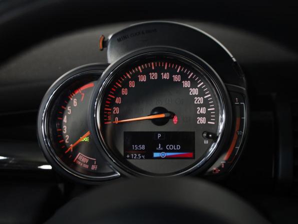 Mini Hatch III (F55/F56) Рестайлинг с пробегом 2018 года, цена 2 129 000 рублей, 60000 км, хэтчбек, Автокод Объявления