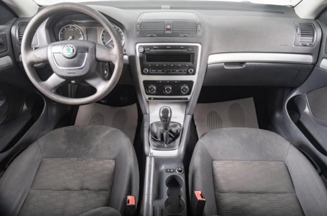 Skoda Octavia II (A5) с пробегом 2012 года, цена 669 000 рублей, 298000 км, лифтбек, Автокод Объявления