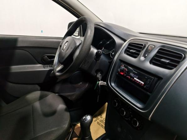 Renault Logan II с пробегом 2018 года, цена 757 700 рублей, 74854 км, седан, Автокод Объявления