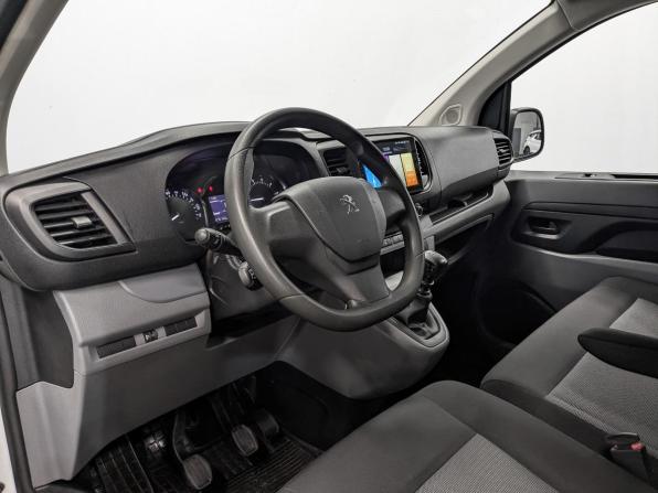 Peugeot Expert III с пробегом 2018 года, цена 2 219 300 рублей, 76135 км, фургон, Автокод Объявления