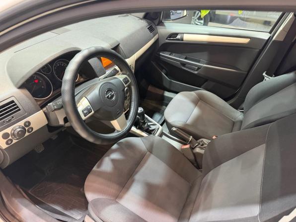 Opel Astra H Рестайлинг с пробегом 2008 года, цена 600 000 рублей, 350000 км, универсал, Автокод Объявления