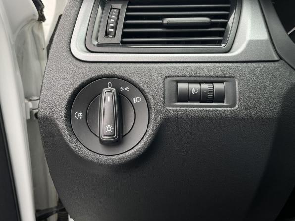 Skoda Rapid I с пробегом 2015 года, цена 1 070 000 рублей, 124590 км, лифтбек, Автокод Объявления