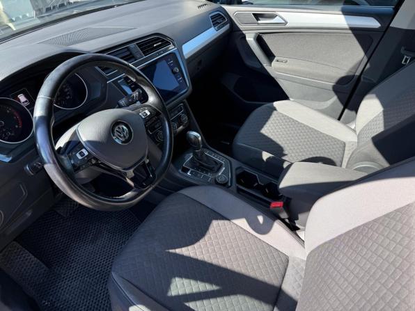 Volkswagen Tiguan II с пробегом 2019 года, цена 2 590 000 рублей, 116644 км, внедорожник, Автокод Объявления