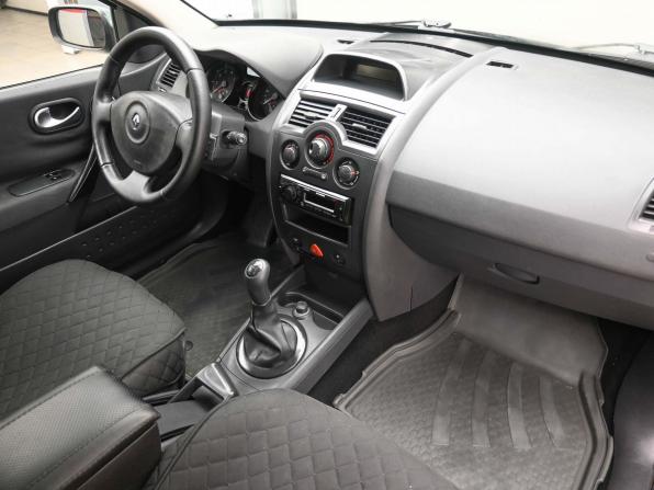 Renault Megane II Рестайлинг с пробегом 2006 года, цена 494 000 рублей, 219266 км, седан, Автокод Объявления