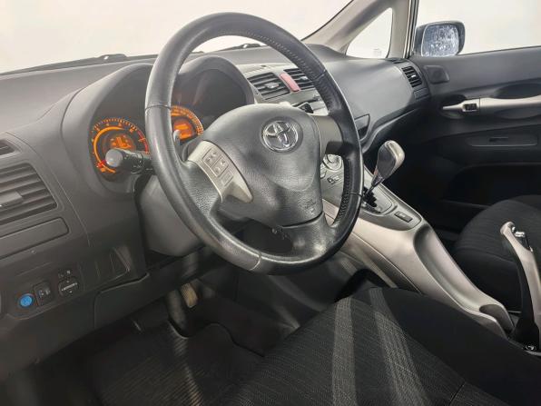 Toyota Auris I с пробегом 2007 года, цена 589 000 рублей, 134825 км, хэтчбек, Автокод Объявления
