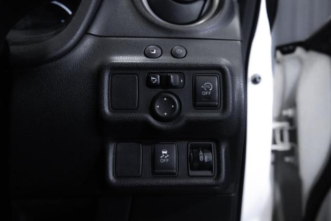 Nissan Note II с пробегом 2012 года, цена 650 000 рублей, 106500 км, хэтчбек, Автокод Объявления