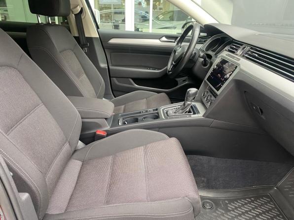Volkswagen Passat B8 с пробегом 2019 года, цена 2 459 000 рублей, 60000 км, седан, Автокод Объявления