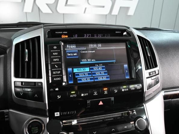 Toyota Land Cruiser 200 Series Рестайлинг 1 с пробегом 2013 года, цена 3 620 000 рублей, 275981 км, внедорожник, Автокод Объявления