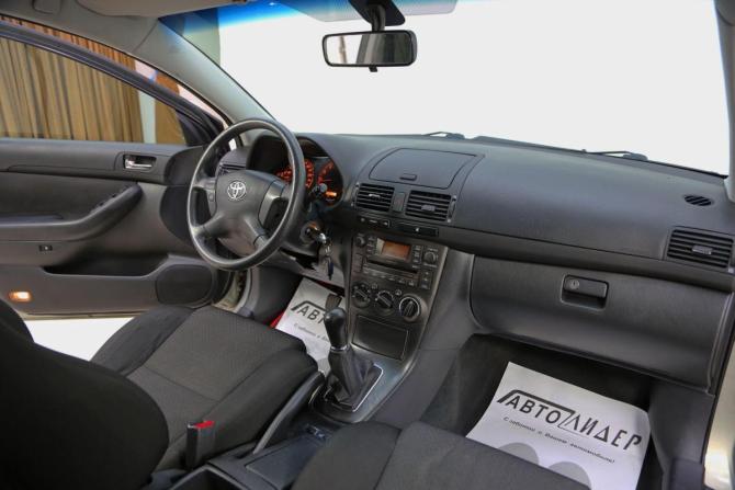 Toyota Avensis II Рестайлинг с пробегом 2008 года, цена 749 000 рублей, 235000 км, седан, Автокод Объявления