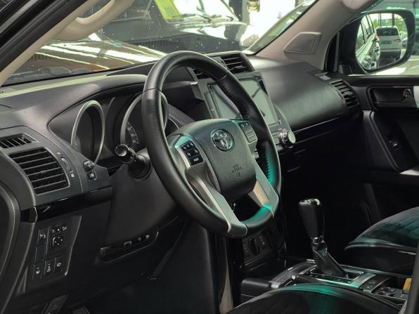 Toyota Land Cruiser Prado 150 Series Рестайлинг 1 с пробегом 2014 года, цена 3 120 000 рублей, 248960 км, внедорожник, Автокод Объявления