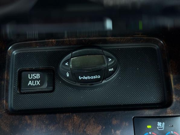 Toyota Land Cruiser 200 Series Рестайлинг 1 с пробегом 2013 года, цена 3 299 000 рублей, 180605 км, внедорожник, Автокод Объявления