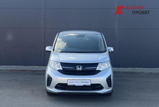 Honda Stepwgn V Рестайлинг с пробегом 2019 года, цена 1 825 000 рублей, 103563 км, минивэн, Автокод Объявления
