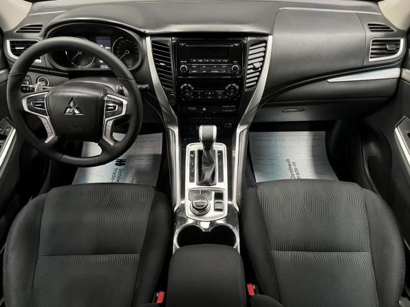 Mitsubishi Pajero Sport III с пробегом 2018 года, цена 2 945 000 рублей, 184211 км, внедорожник, Автокод Объявления