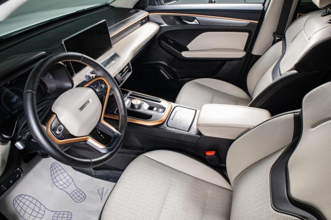 Haval Jolion I Рестайлинг с пробегом 2024 года, цена 2 159 000 рублей, 24152 км, внедорожник, Автокод Объявления