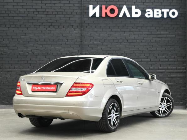 Mercedes-Benz C-Класс III (W204) Рестайлинг с пробегом 2011 года, цена 1 350 000 рублей, 208477 км, седан, Автокод Объявления