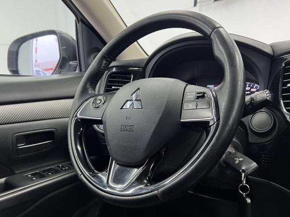 Mitsubishi Outlander III Рестайлинг 3 с пробегом 2018 года, цена 1 979 000 рублей, 151976 км, внедорожник, Автокод Объявления