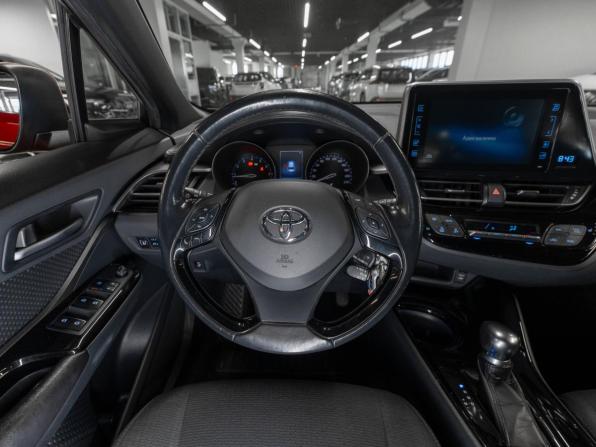 Toyota C-HR I с пробегом 2018 года, цена 2 325 000 рублей, 81591 км, внедорожник, Автокод Объявления