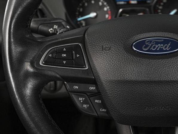 Ford Kuga II Рестайлинг с пробегом 2017 года, цена 1 430 000 рублей, 213509 км, внедорожник, Автокод Объявления