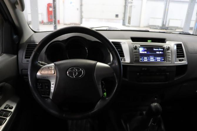 Toyota Hilux VII Рестайлинг с пробегом 2012 года, цена 1 799 990 рублей, 175052 км, пикап, Автокод Объявления