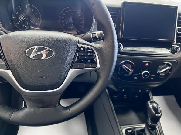 Hyundai Solaris II Рестайлинг с пробегом 2021 года, цена 1 515 000 рублей, 97766 км, седан, Автокод Объявления