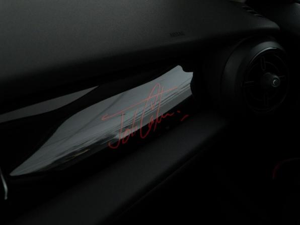 Mini Hatch III (F55/F56) Рестайлинг 2 с пробегом 2021 года, цена 3 374 810 рублей, 22714 км, хэтчбек, Автокод Объявления
