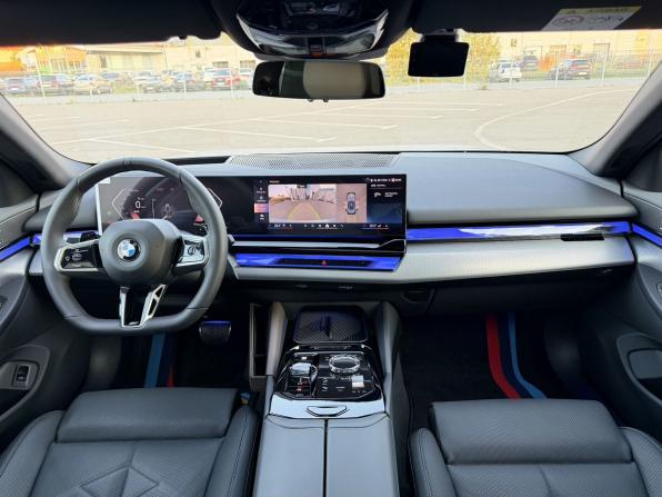 BMW 5 серии VIII (G60/G61/G68) с пробегом 2025 года, цена 8 400 000 рублей, 5854 км, седан, Автокод Объявления