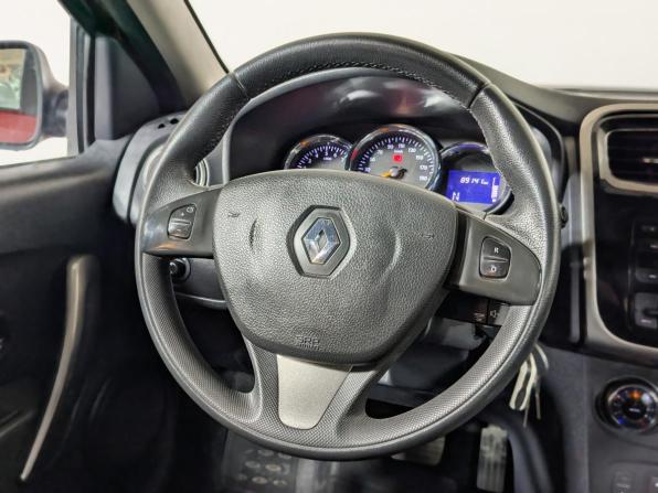 Renault Logan II с пробегом 2015 года, цена 649 000 рублей, 89000 км, седан, Автокод Объявления