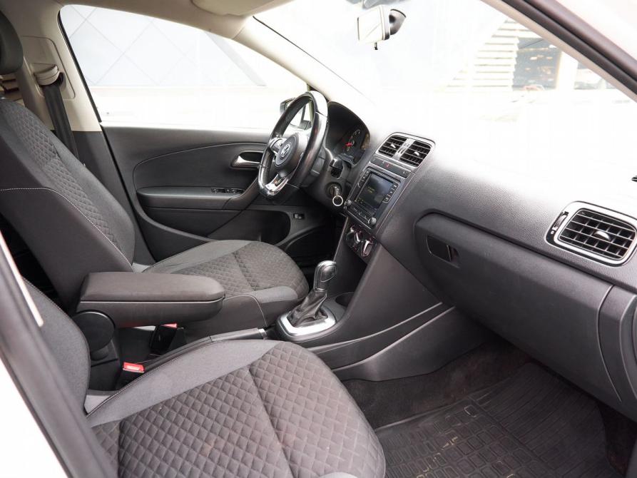 Volkswagen Polo V Рестайлинг Казань  - изображение 6