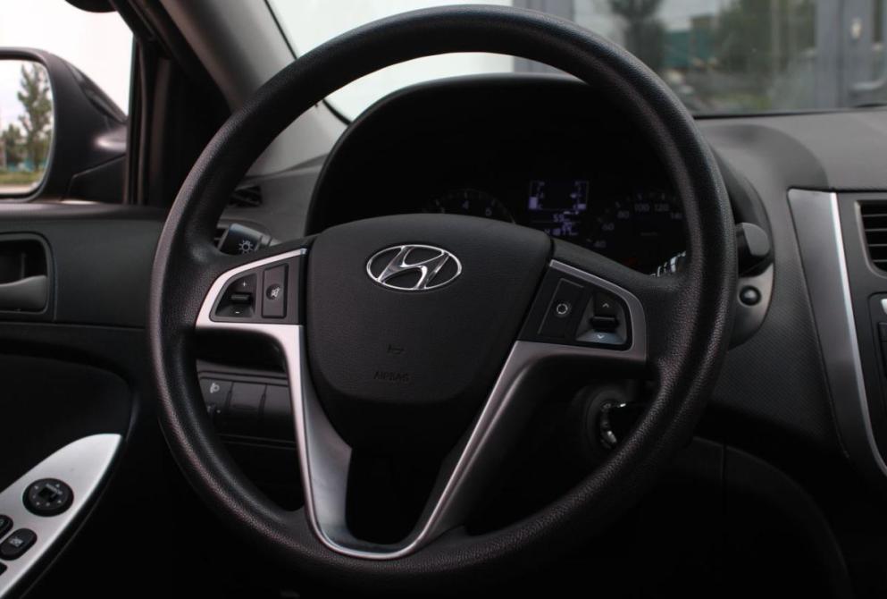 Hyundai Solaris I Рестайлинг Саратов  - изображение 21