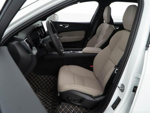Volvo XC60 II Рестайлинг 2 с пробегом 2025 года, цена 6 098 999 рублей, 276 км, внедорожник, Автокод Объявления