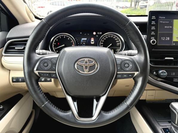 Toyota Camry VIII (XV70) Рестайлинг с пробегом 2021 года, цена 2 950 000 рублей, 116939 км, седан, Автокод Объявления