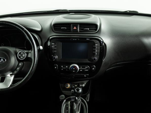 Kia Soul II Рестайлинг с пробегом 2018 года, цена 1 429 700 рублей, 140505 км, хэтчбек, Автокод Объявления