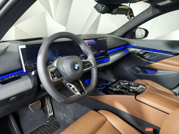 BMW 5 серии VIII (G60/G61/G68) с пробегом 2025 года, цена 8 699 000 рублей, 311 км, седан, Автокод Объявления