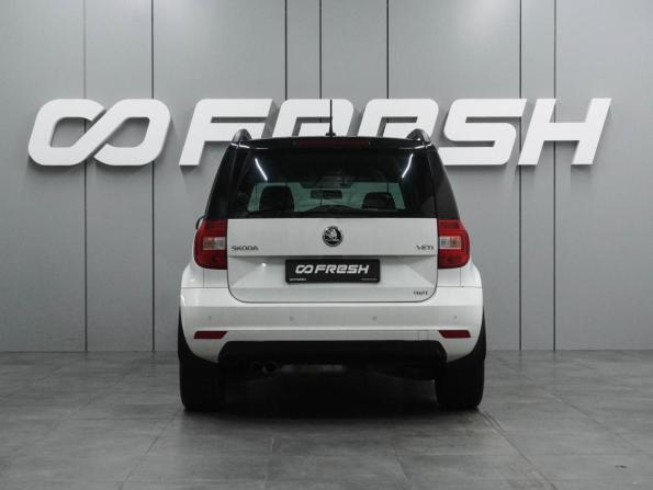 Skoda Yeti I Рестайлинг с пробегом 2017 года, цена 1 319 000 рублей, 211741 км, внедорожник, Автокод Объявления