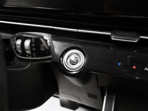 Omoda C5 I с пробегом 2022 года, цена 1 545 000 рублей, 96361 км, внедорожник, Автокод Объявления