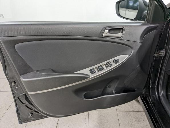 Hyundai Solaris I Рестайлинг с пробегом 2016 года, цена 850 000 рублей, 140606 км, седан, Автокод Объявления