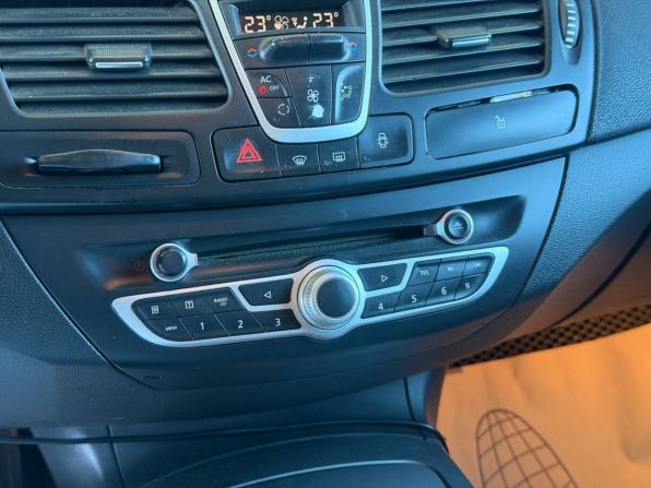 Renault Laguna III Рестайлинг с пробегом 2011 года, цена 880 000 рублей, 369000 км, универсал, Автокод Объявления