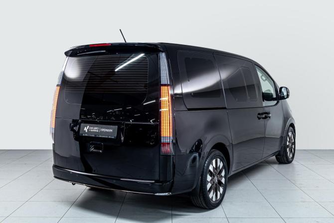 Hyundai Staria I с пробегом 2021 года, цена 4 089 000 рублей, 115000 км, минивэн, Автокод Объявления