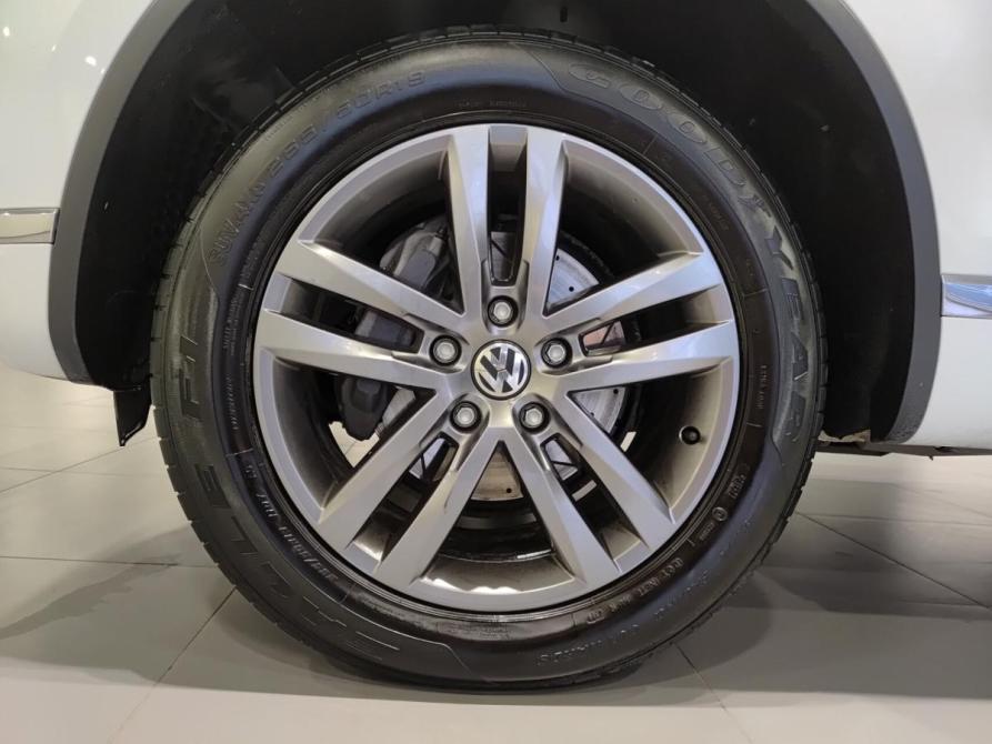 Volkswagen Touareg II Рестайлинг Казань  - изображение 22