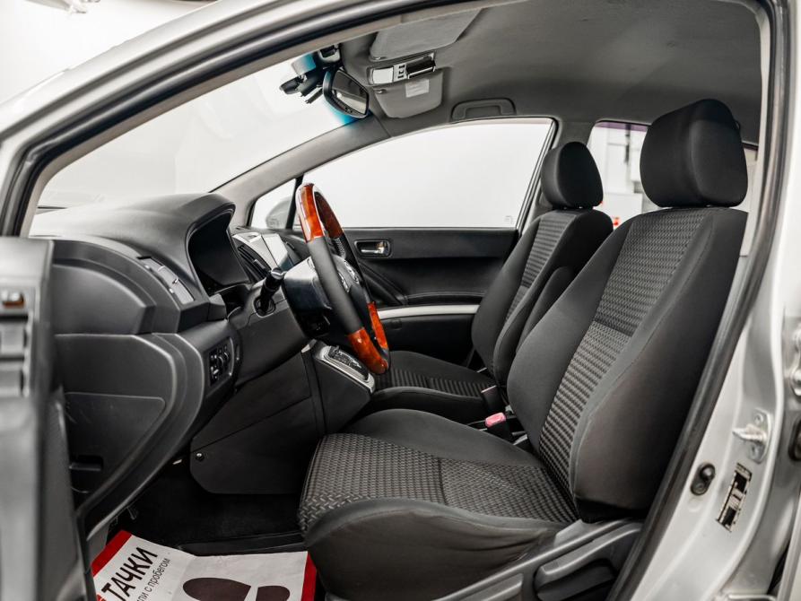 Toyota Corolla Verso I Рестайлинг 2 Красноярск  - изображение 6
