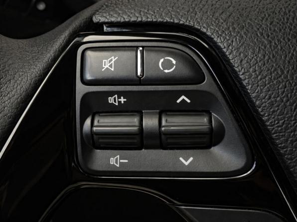 Kia Ceed II Рестайлинг с пробегом 2018 года, цена 1 647 000 рублей, 88000 км, универсал, Автокод Объявления