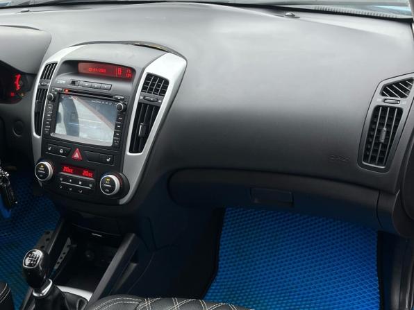 Kia Ceed I Рестайлинг с пробегом 2011 года, цена 450 000 рублей, 322900 км, хэтчбек, Автокод Объявления