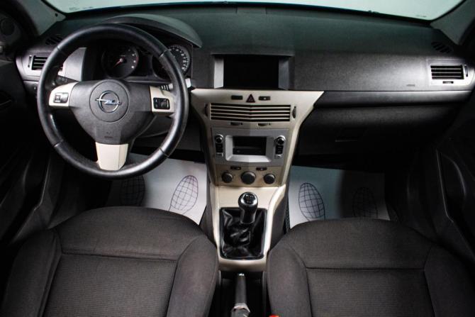 Opel Astra H Рестайлинг с пробегом 2007 года, цена 399 000 рублей, 240000 км, хэтчбек, Автокод Объявления