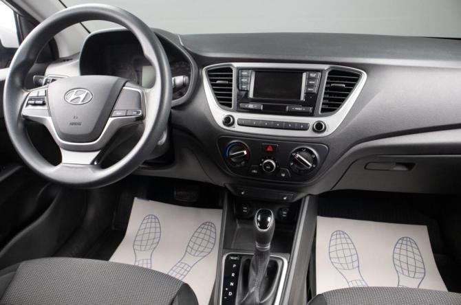 Hyundai Solaris II с пробегом 2018 года, цена 1 100 000 рублей, 214500 км, седан, Автокод Объявления