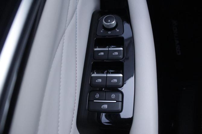 Geely Monjaro I с пробегом 2023 года, цена 2 995 000 рублей, 74302 км, внедорожник, Автокод Объявления
