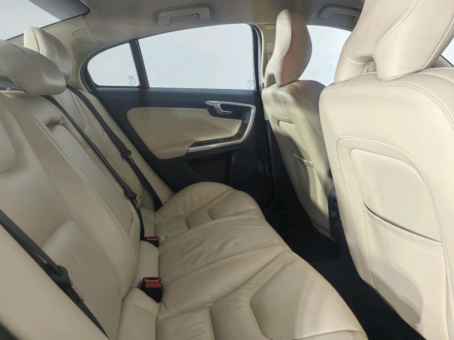 Volvo S60 II Рестайлинг Санкт-Петербург  - изображение 24
