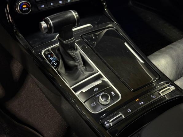 Kia Stinger I с пробегом 2018 года, цена 2 400 000 рублей, 122894 км, лифтбек, Автокод Объявления