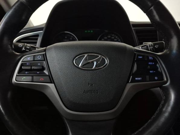 Hyundai Elantra VI (AD) с пробегом 2018 года, цена 1 495 000 рублей, 118061 км, седан, Автокод Объявления