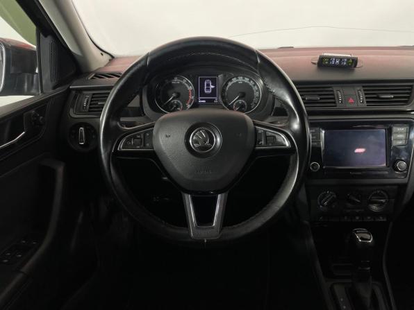 Skoda Rapid I Рестайлинг с пробегом 2017 года, цена 949 000 рублей, 204405 км, лифтбек, Автокод Объявления